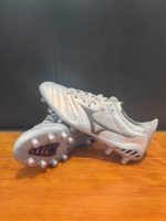 حذاء كرة قدم براغي Mizuno - Image 2